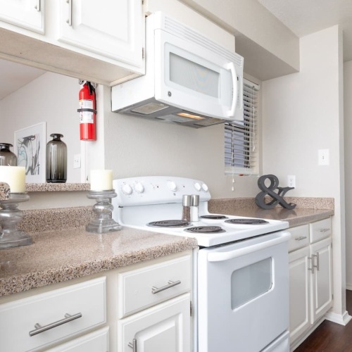Bright kitchens on wood style flooring bright kitchens on wood style flooring